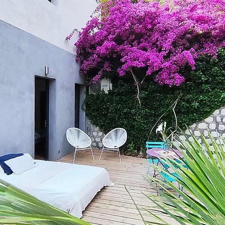 Boutique By Casa de hóspedes *