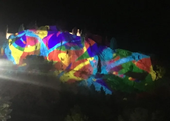 Boutique By * Cassis